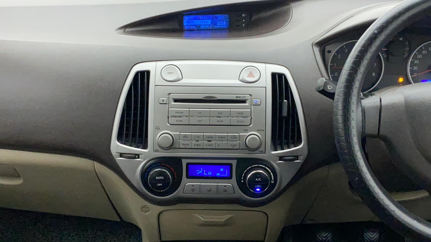 2012 Hyundai i20 MAGNA 1.2, CNG, Manual, 43,608 km, Air Conditioner