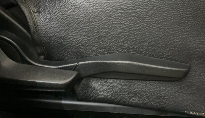 2020 Maruti Swift VXI, Petrol, Manual, 77,167 km, Driver Side Adjustment Panel