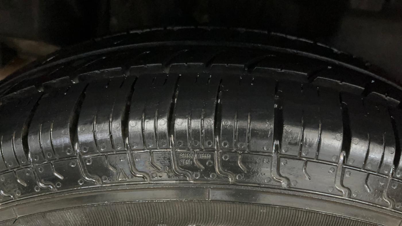 2020 Maruti Swift VXI, Petrol, Manual, 77,167 km, Right Rear Tyre Tread