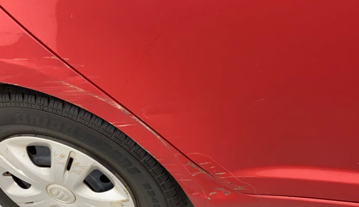 2011 Maruti Swift VXI, Petrol, Manual, 60,020 km, Right rear door - Minor scratches