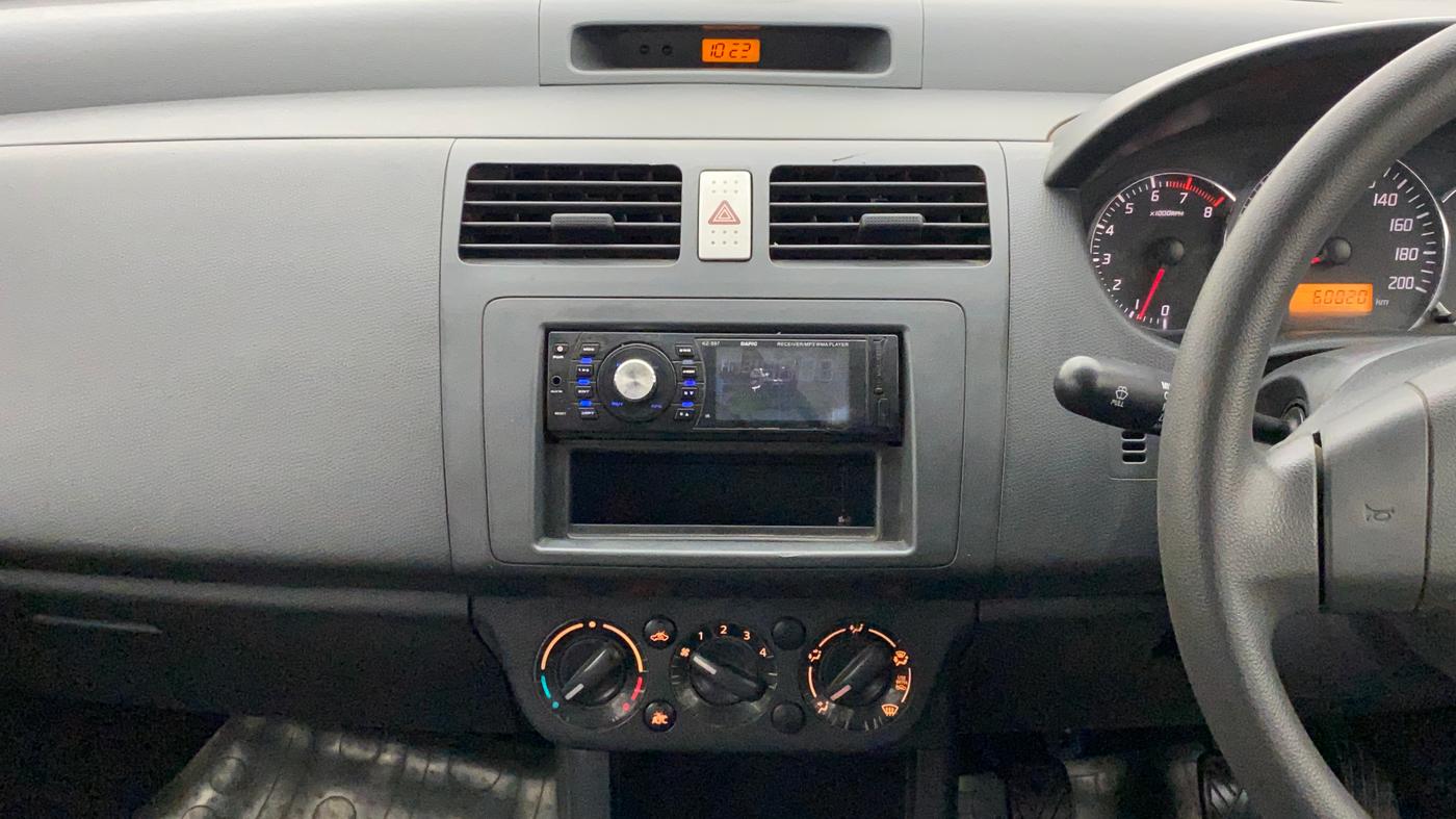2011 Maruti Swift VXI, Petrol, Manual, 60,020 km, Air Conditioner