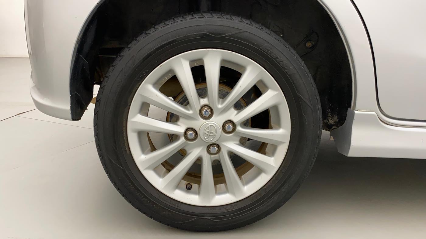 2013 Toyota Etios Liva VX, Petrol, Manual, 71,146 km, Right Rear Wheel