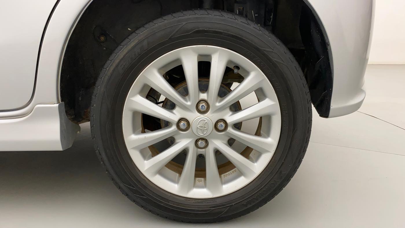2013 Toyota Etios Liva VX, Petrol, Manual, 71,146 km, Left Rear Wheel