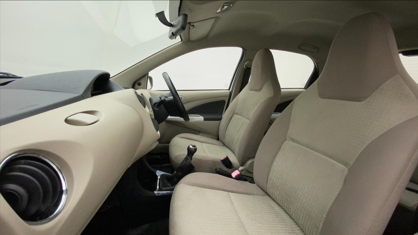 2013 Toyota Etios Liva VX, Petrol, Manual, 71,146 km, Right Side Front Door Cabin