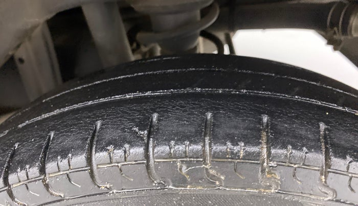 2017 Maruti Alto 800 VXI, Petrol, Manual, 85,396 km, Left Rear Tyre Tread