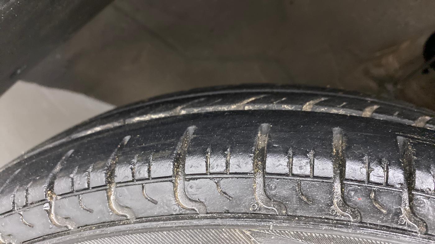 2017 Maruti Alto 800 VXI, Petrol, Manual, 85,396 km, Right Front Tyre Tread