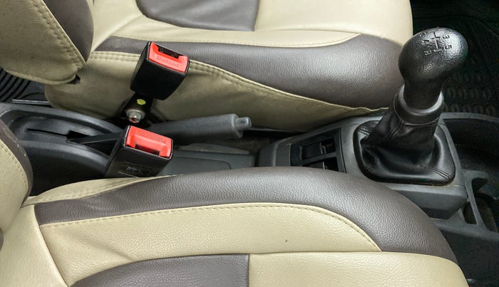 2017 Maruti Alto 800 VXI, Petrol, Manual, 85,396 km, Gear Lever