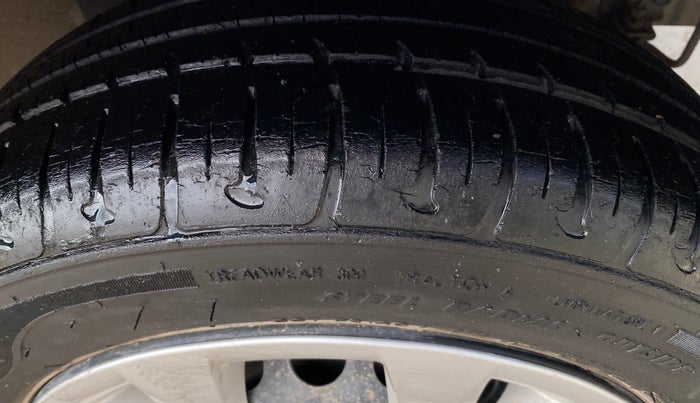 2016 Hyundai Grand i10 SPORTZ 1.2 KAPPA VTVT, Petrol, Manual, 15,427 km, Left Rear Tyre Tread