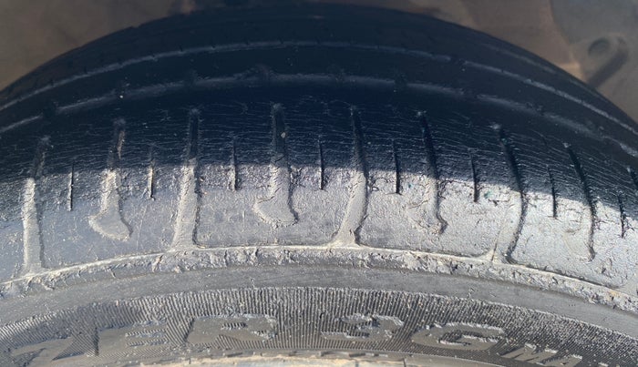 2016 Hyundai Grand i10 SPORTZ 1.2 KAPPA VTVT, Petrol, Manual, 15,427 km, Right Front Tyre Tread