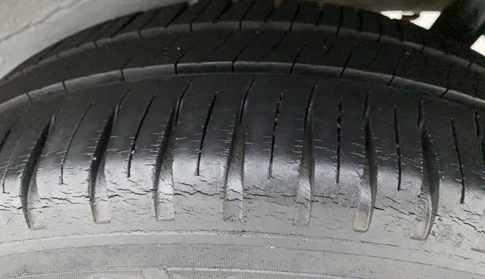 2012 Maruti Wagon R 1.0 VXI, Petrol, Manual, 61,527 km, Left Rear Tyre Tread