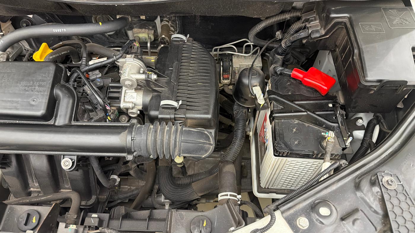 2025 Nissan MAGNITE Visia Plus B4D 1.0 Petrol MT, Petrol, Manual, 18,051 km, Engine View - Left