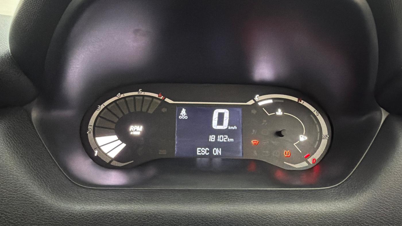 2025 Nissan MAGNITE Visia Plus B4D 1.0 Petrol MT, Petrol, Manual, 18,051 km, Odometer Image