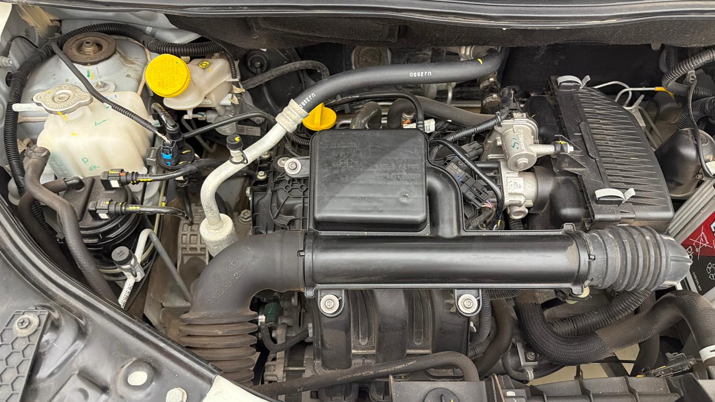 2025 Nissan MAGNITE Visia Plus B4D 1.0 Petrol MT, Petrol, Manual, 18,051 km, Engine View - Right