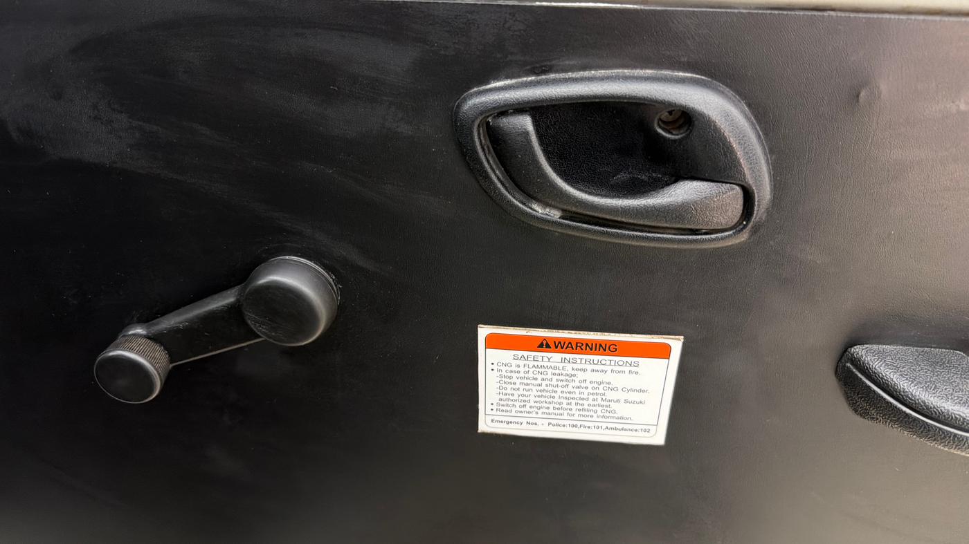 2021 Maruti Eeco 5 STR AC CNG, CNG, Manual, 45,162 km, Driver Side Door Panels Control
