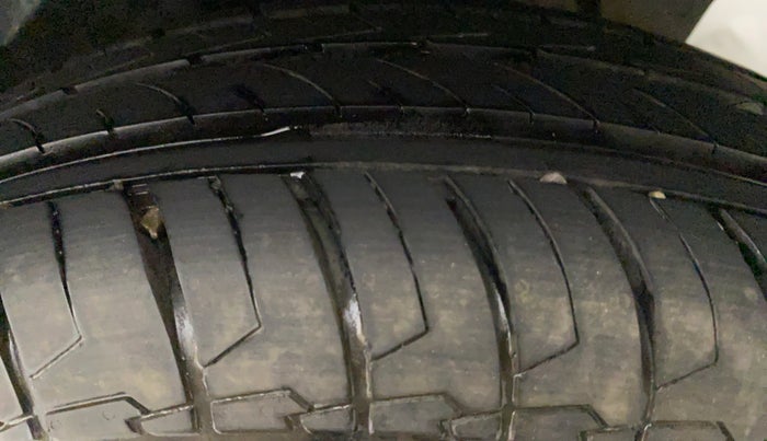 2021 Maruti Swift VXI, Petrol, Manual, 11,860 km, Left Rear Tyre Tread
