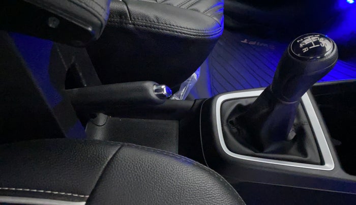 2021 Maruti Swift VXI, Petrol, Manual, 11,860 km, Gear Lever