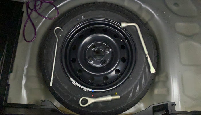 2021 Maruti Swift VXI, Petrol, Manual, 11,860 km, Spare Tyre