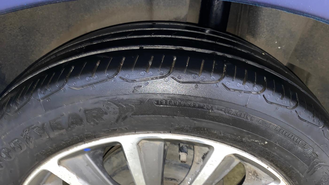 2020 Maruti Ciaz ALPHA  AT 1.5 SHVS PETROL, Petrol, Automatic, 86,373 km, Left Rear Tyre Tread