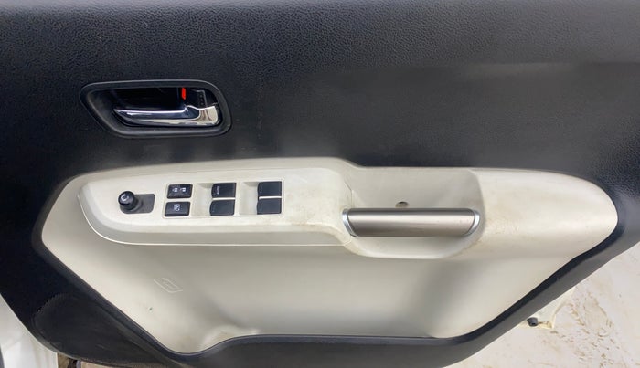 2019 Maruti IGNIS DELTA 1.2, Petrol, Manual, 1,33,253 km, Driver Side Door Panels Control