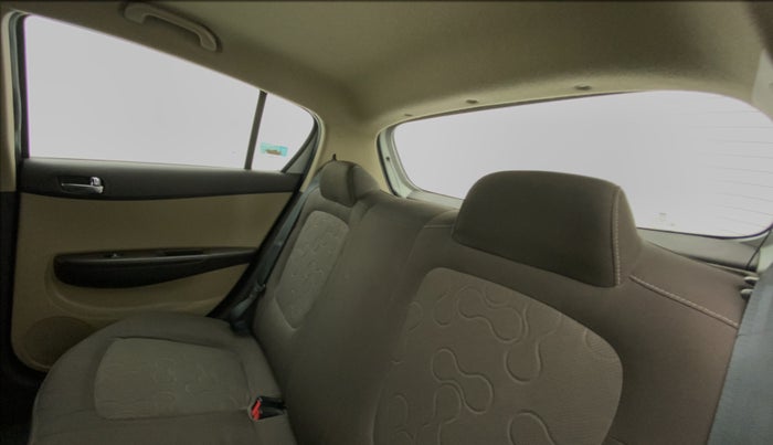 2011 Hyundai i20 MAGNA (O) 1.2, Petrol, Manual, 47,249 km, Right Side Rear Door Cabin