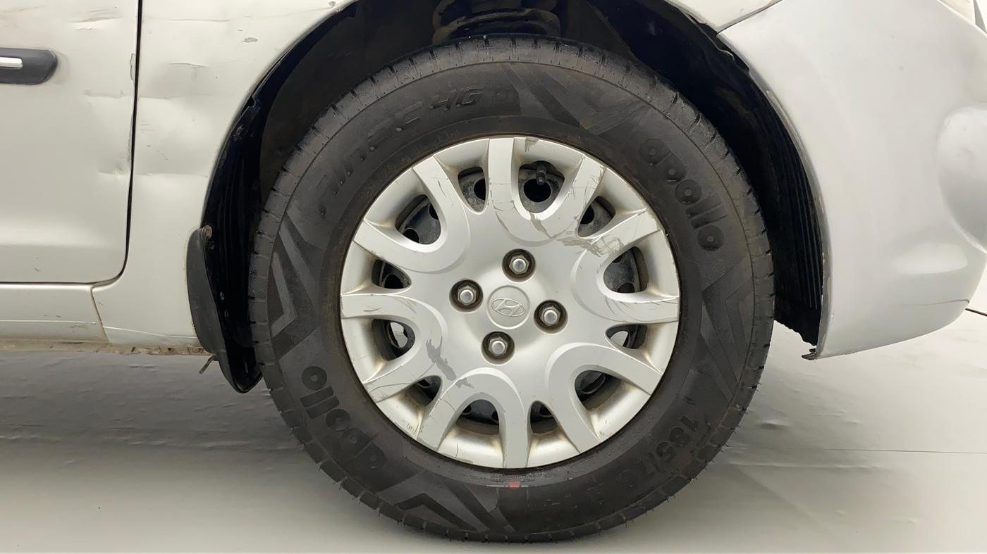 2011 Hyundai i20 MAGNA (O) 1.2, Petrol, Manual, 47,249 km, Right Front Wheel