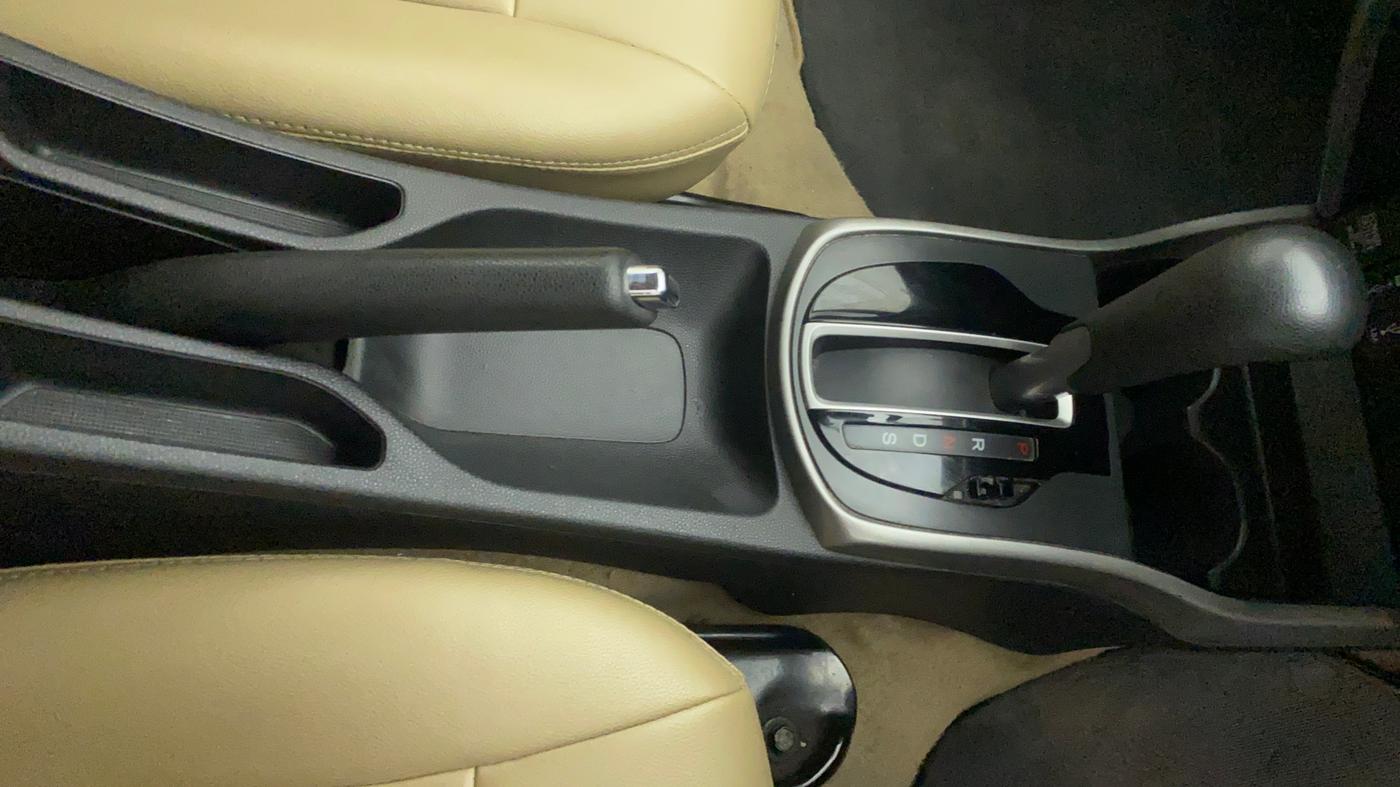 2018 Honda City 1.5L I-VTE V CVT, Petrol, Automatic, 63,253 km, Gear Lever