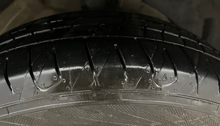 2019 MG HECTOR SHARP 1.5 DCT PETROL, Petrol, Automatic, 56,358 km, Right Front Tyre Tread