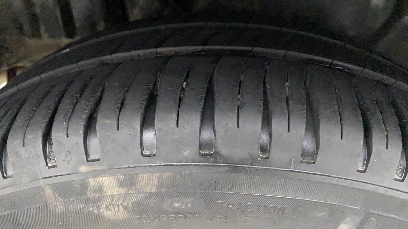 2017 Maruti Swift Dzire VXI, Petrol, Manual, 87,595 km, Right Rear Tyre Tread
