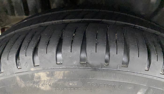 2017 Maruti Swift Dzire VXI, Petrol, Manual, 87,595 km, Right Rear Tyre Tread