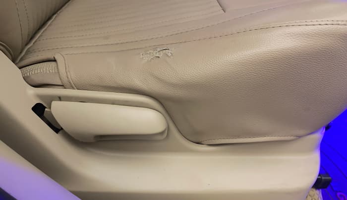 2017 Maruti Swift Dzire VXI, Petrol, Manual, 87,595 km, Driver Side Adjustment Panel