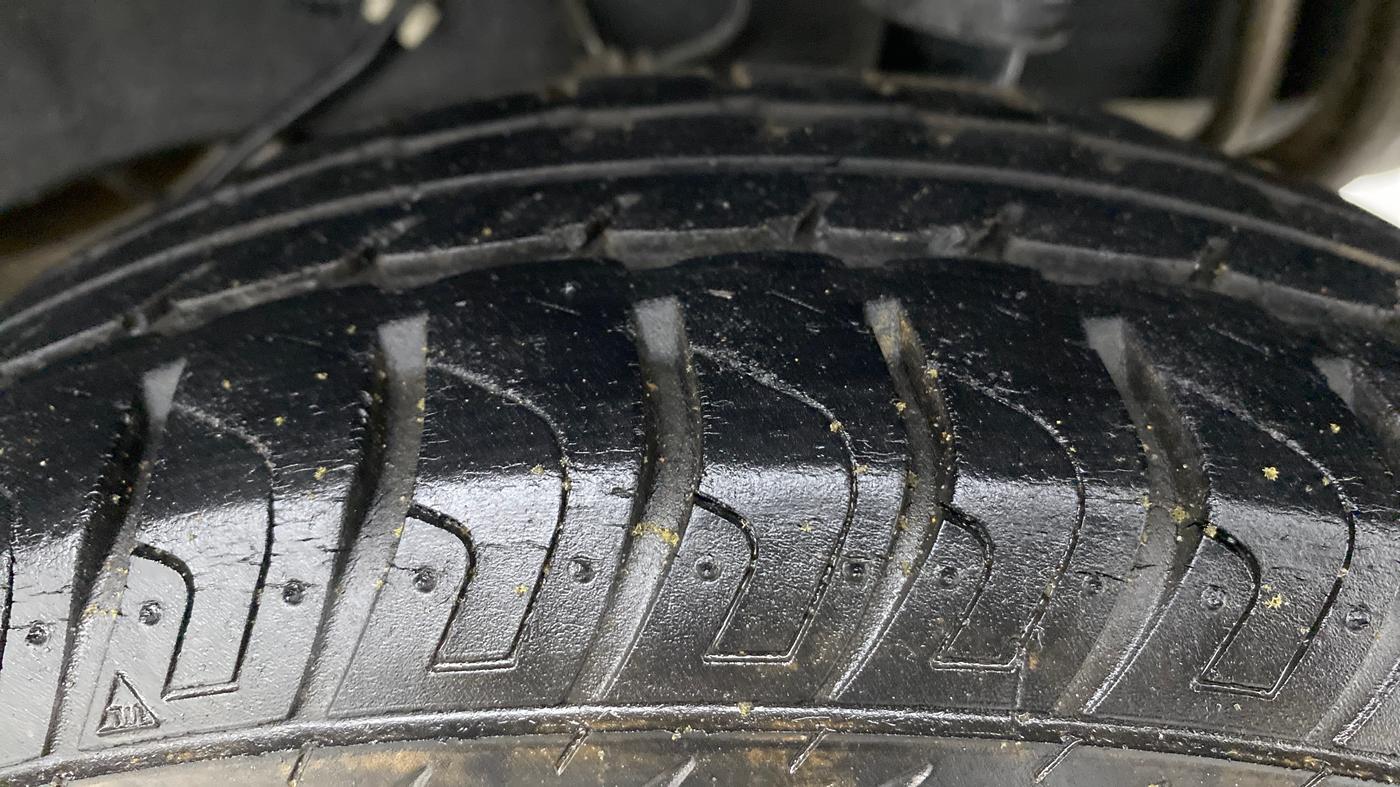 2016 Datsun Go A, Petrol, Manual, 1,16,613 km, Left Rear Tyre Tread