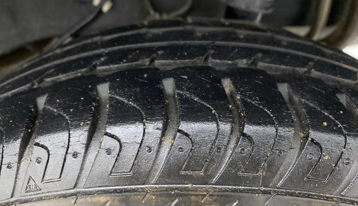 2016 Datsun Go A, Petrol, Manual, 1,16,613 km, Left Rear Tyre Tread