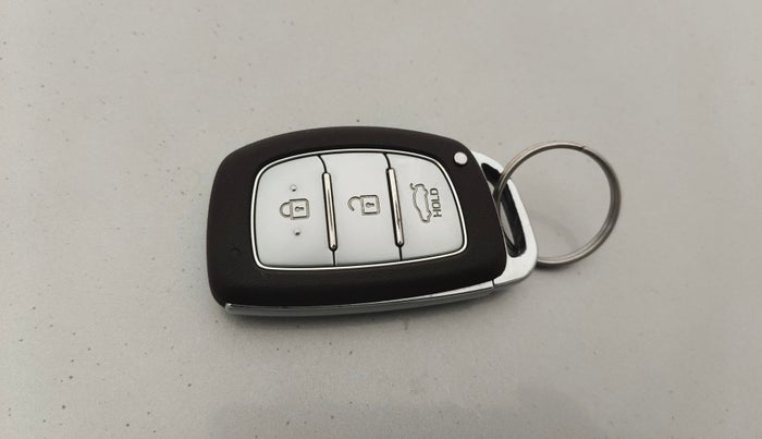 2015 Hyundai Xcent SX 1.2, Petrol, Manual, 77,712 km, Key Close Up