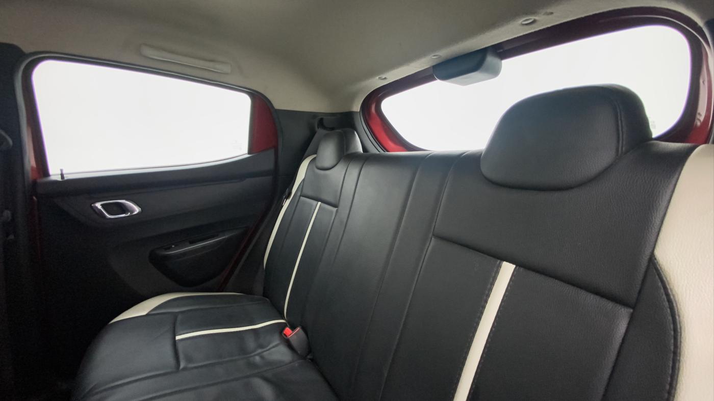 2019 Renault Kwid RXT 1.0 EASY-R AT OPTION, Petrol, Automatic, 51,376 km, Right Side Rear Door Cabin