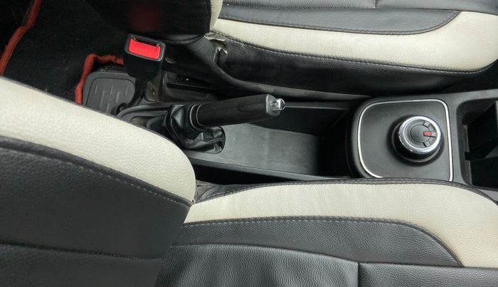 2019 Renault Kwid RXT 1.0 EASY-R AT OPTION, Petrol, Automatic, 51,376 km, Gear Lever