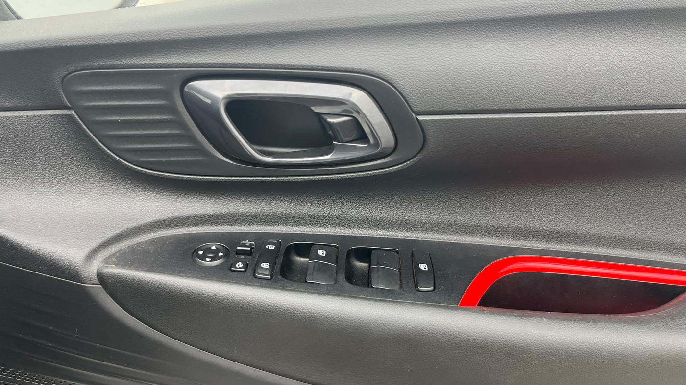 2021 Hyundai NEW I20 N LINE N8 1.0 TURBO GDI DCT, Petrol, Automatic, 47,564 km, Driver Side Door Panels Control