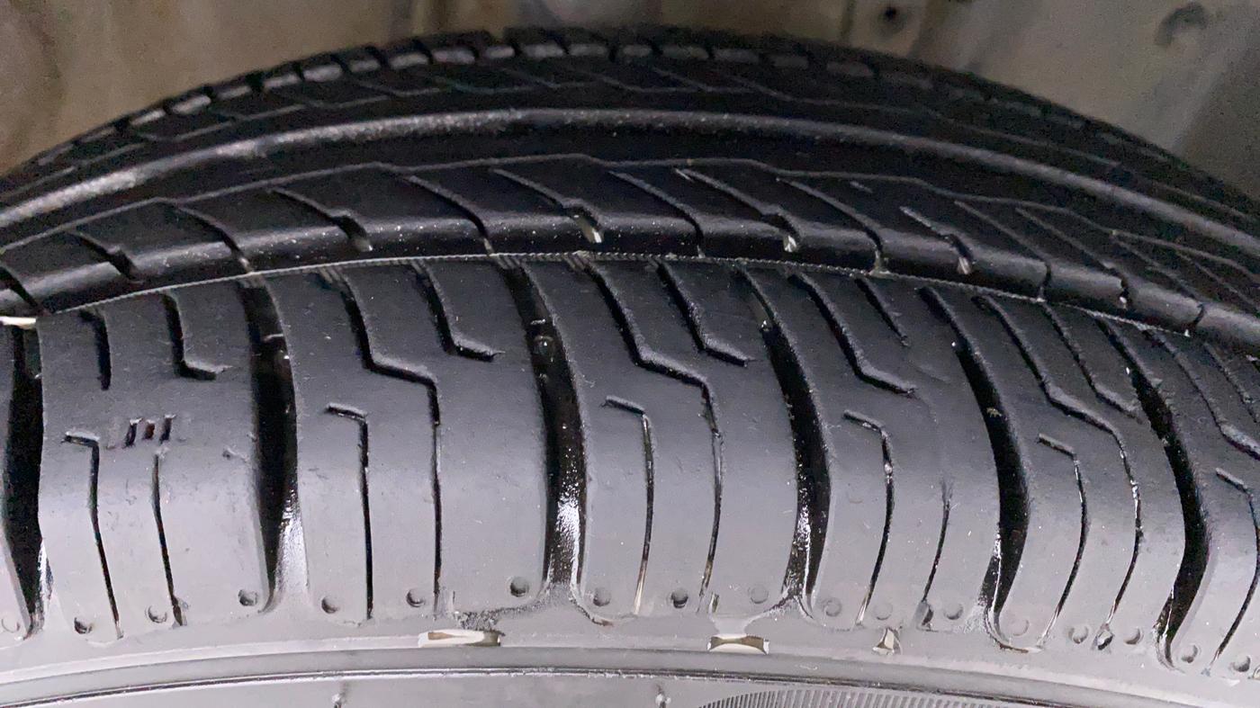2017 Nissan Micra Active XV, Petrol, Manual, 58,186 km, Right Front Tyre Tread