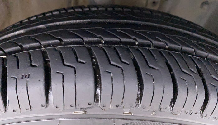 2017 Nissan Micra Active XV, Petrol, Manual, 58,186 km, Right Front Tyre Tread