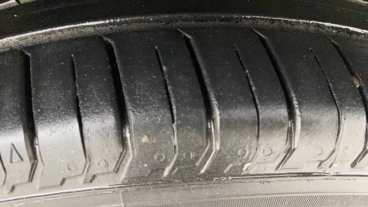 2019 Toyota Glanza V CVT, Petrol, Automatic, 53,390 km, Right Front Tyre Tread