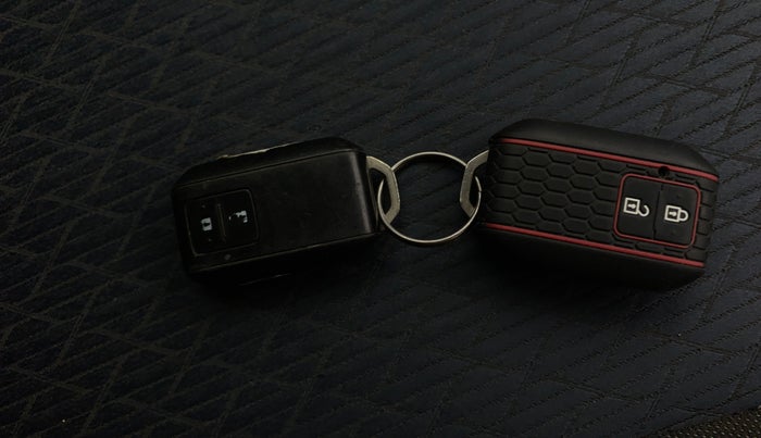 2019 Toyota Glanza V CVT, Petrol, Automatic, 53,390 km, Key Close Up