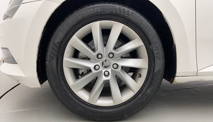 2016 Skoda Superb 2.0 TDI CR LK AT, Diesel, Automatic, 47,111 km, Left Front Wheel