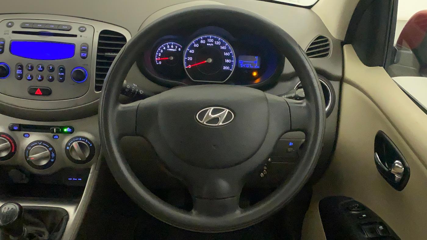 2013 Hyundai i10 SPORTZ 1.2, CNG, Manual, 54,767 km, Steering Wheel Close Up