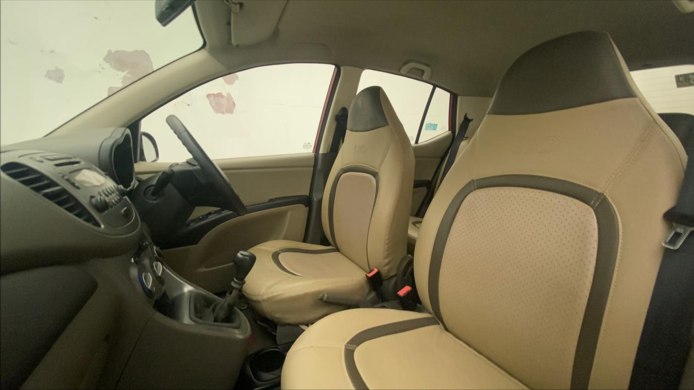 2013 Hyundai i10 SPORTZ 1.2, CNG, Manual, 54,767 km, Right Side Front Door Cabin