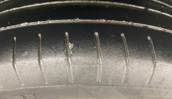 2018 Maruti Swift ZXI AMT, Petrol, Automatic, 48,561 km, Left Rear Tyre Tread