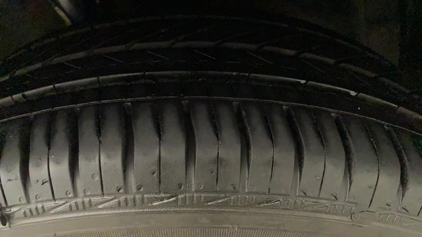 2016 Maruti Baleno DELTA PETROL 1.2, Petrol, Manual, 43,373 km, Left Rear Tyre Tread