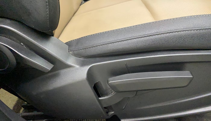 2022 Tata PUNCH CREATIVE 1.2 MT KAZIRANGA EDITION , Petrol, Manual, 14,011 km, Driver Side Adjustment Panel