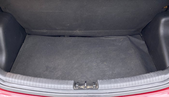 2013 Hyundai Grand i10 ASTA 1.2 VTVT, Petrol, Manual, 88,521 km, Boot Inside