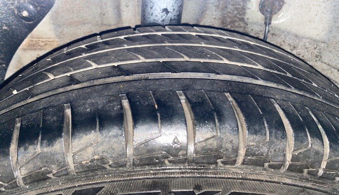 2017 Hyundai Elite i20 ASTA 1.2 (O), Petrol, Manual, 51,270 km, Right Rear Tyre Tread
