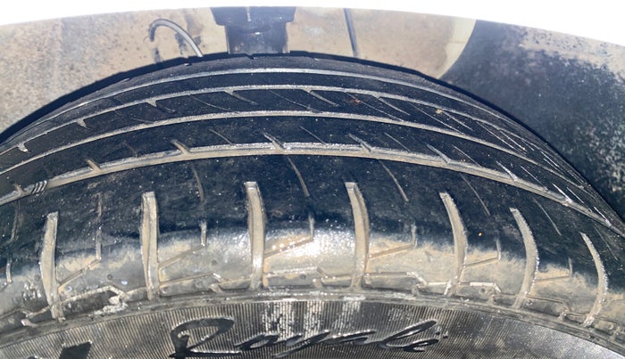 2017 Hyundai Elite i20 ASTA 1.2 (O), Petrol, Manual, 51,270 km, Right Front Tyre Tread