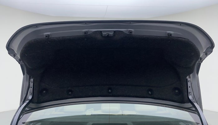 2016 Toyota Corolla Altis VL AT, Petrol, Automatic, 84,785 km, Boot Door Open